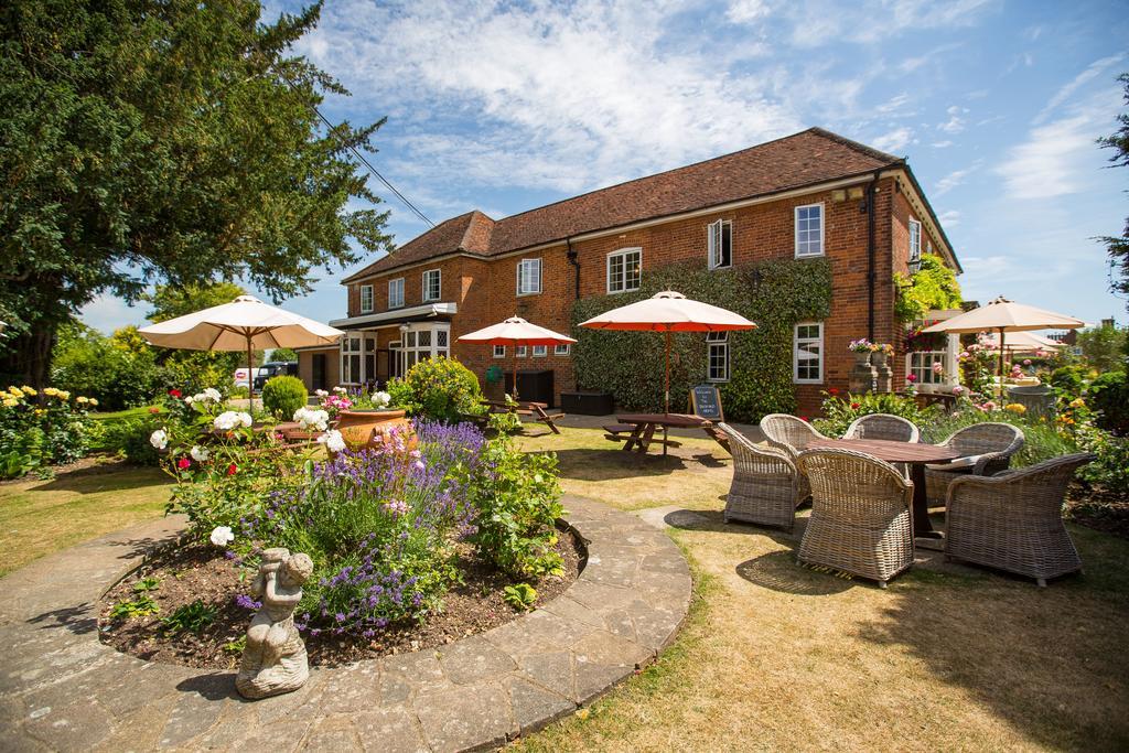 Bedford Arms Hotel Rickmansworth Buitenkant foto