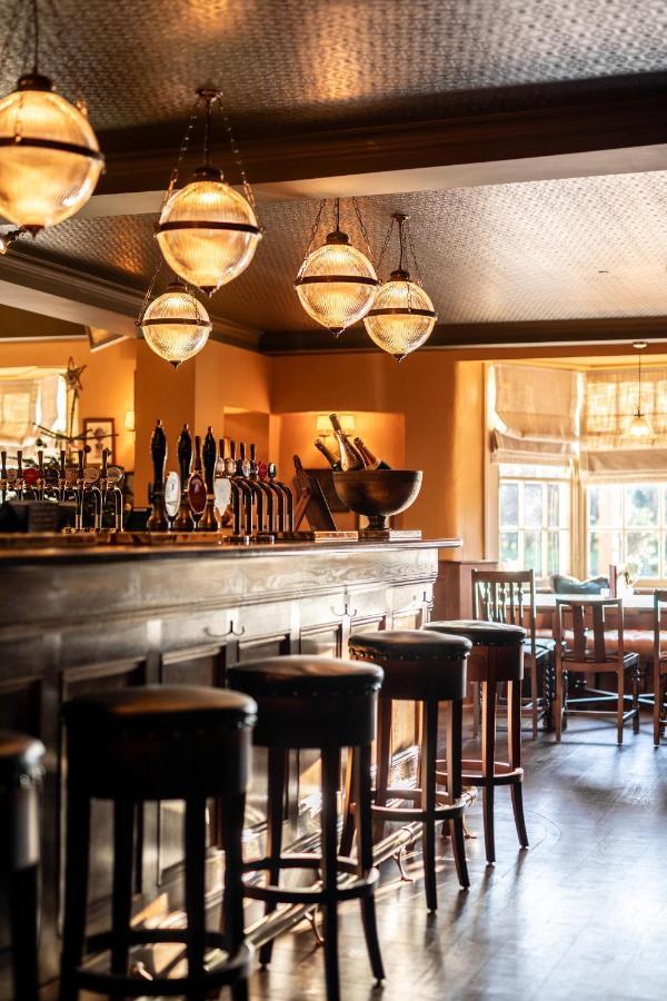Bedford Arms Hotel Rickmansworth Buitenkant foto