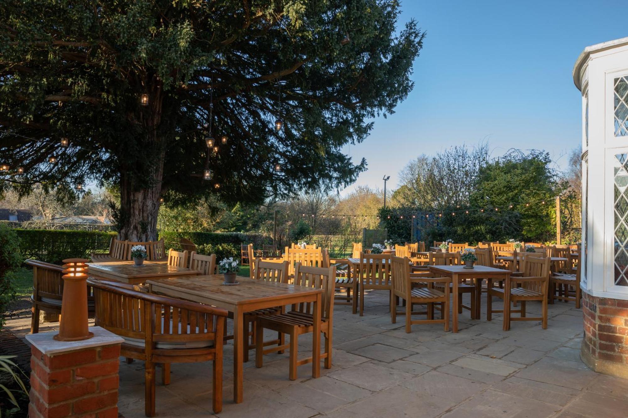 Bedford Arms Hotel Rickmansworth Buitenkant foto